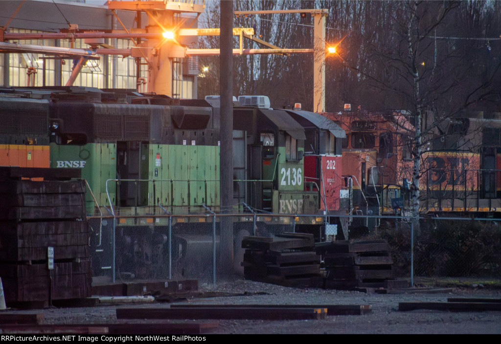 BNSF 2136